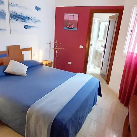 Doble Con Bano Privado En Tenerife, Canary Islands *